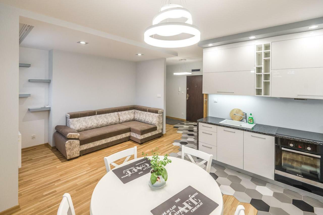 Grojec  Apartament 48M W Centrum Grojca מראה חיצוני תמונה